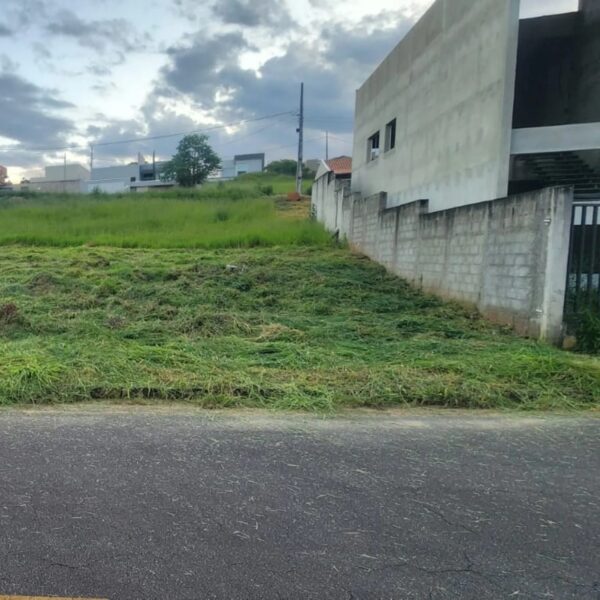 Terreno à venda - Bairro Pousada do sol