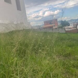 Vende-se terreno - Bairro São Carlos