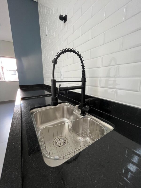 Vende-se Apartamento - Bairro Nhá Chica - Image 9