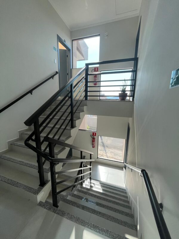 Vende-se Apartamento - Bairro Nhá Chica - Image 2