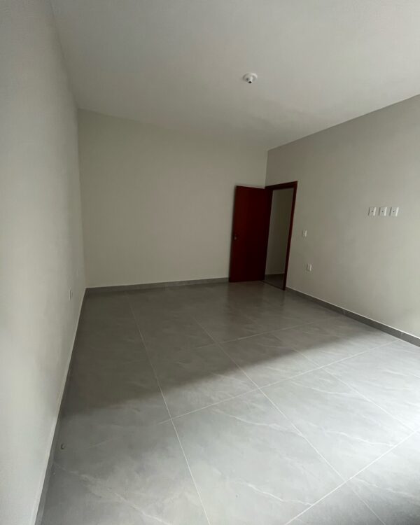 Vende-se casa- Bairro Jardim canadá - Image 5
